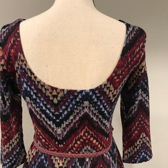 Long sleeve zigzag print sweater dress with belt - Picture 8 of 12